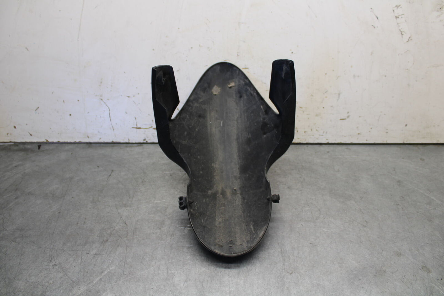 07-08 TRIUMPH DAYTONA 675 FRONT WHEEL FENDER COWL FAIRING BB685