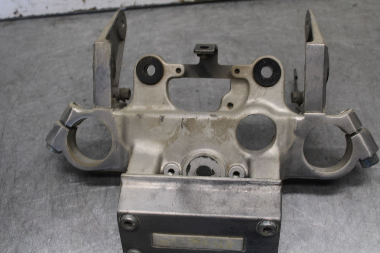 85-86 SUZUKI MADURA 1200 FORKS UPPER TRIPLE TREE CLAMP BB691