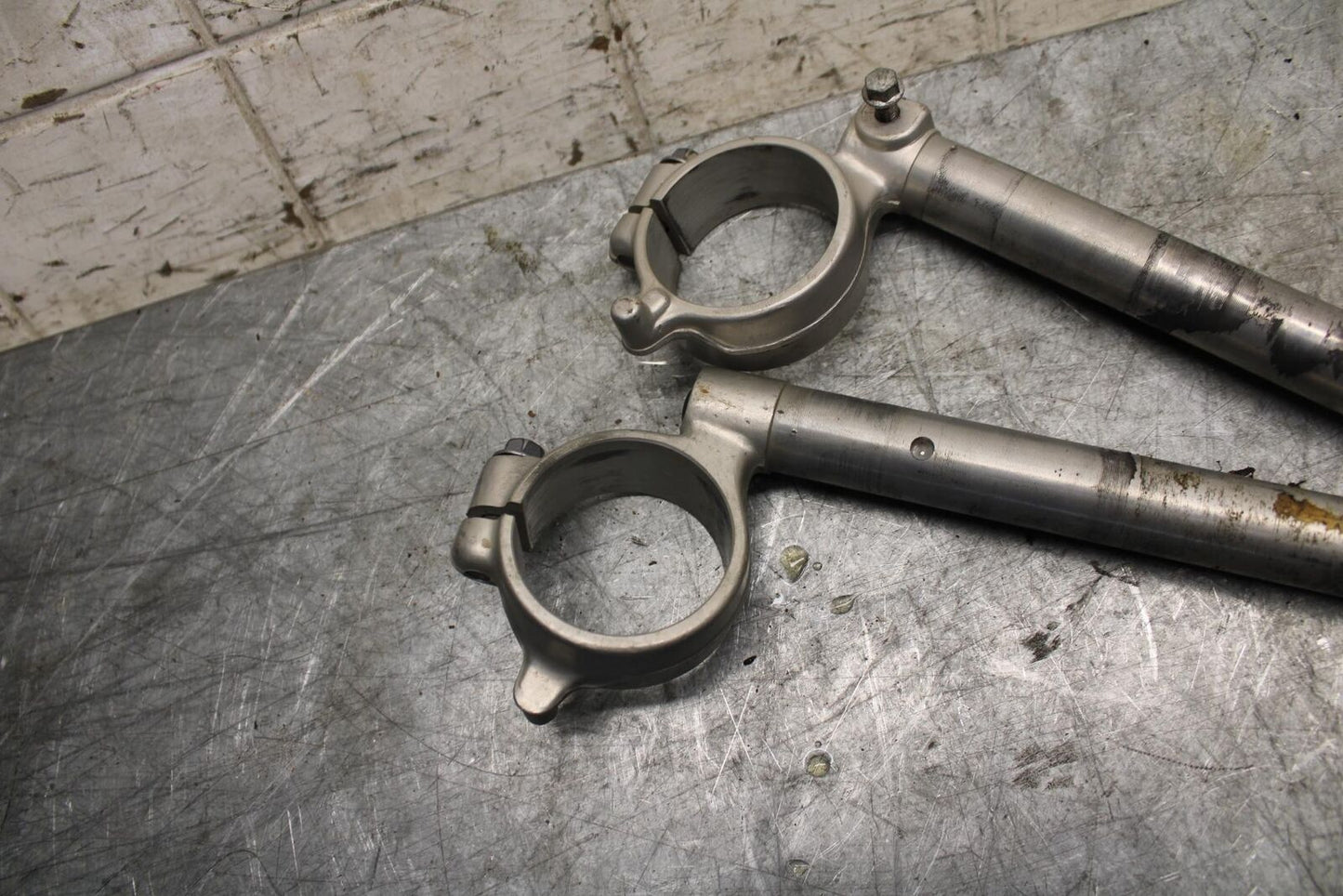 2007 Suzuki GSXR600 LEFT RIGHT CLIP ON ONS HANDLEBARS PAIR SET 56111-01H00 BB540