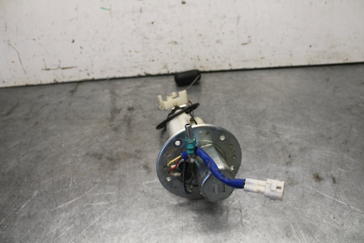 06-07 SUZUKI GSXR 600 FUEL PUMP GAS PETROL SENDER UNIT BB694
