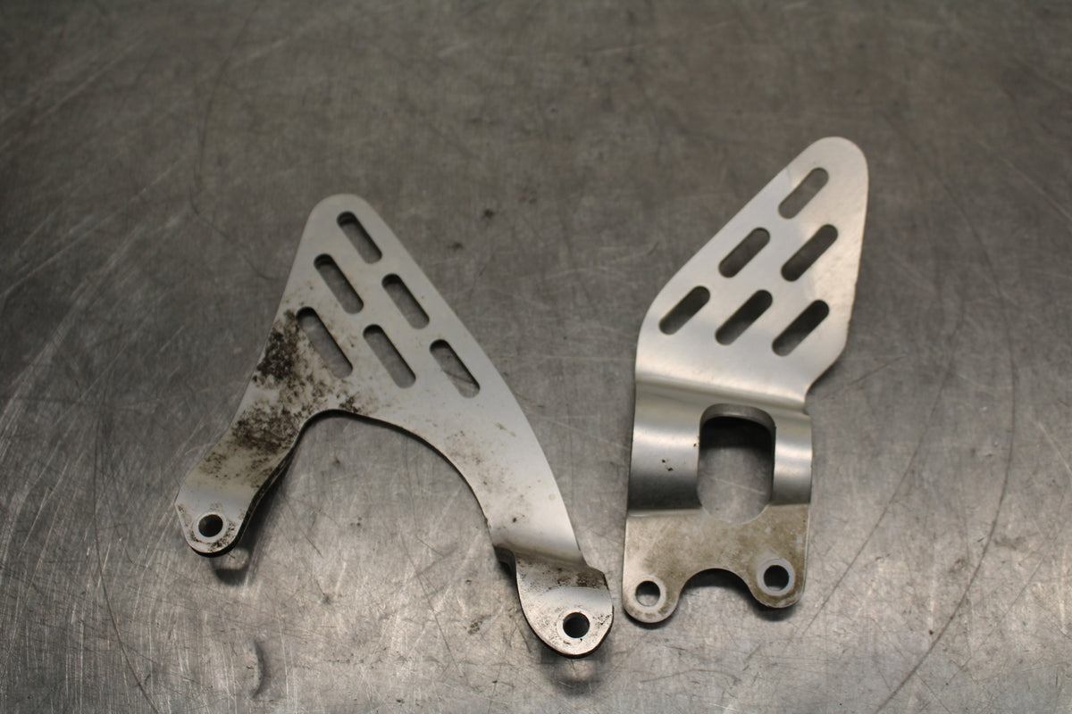 03-05 YAMAHA YZF R6 REARSET REAR SET HEEL GUARD COVER SET BB132