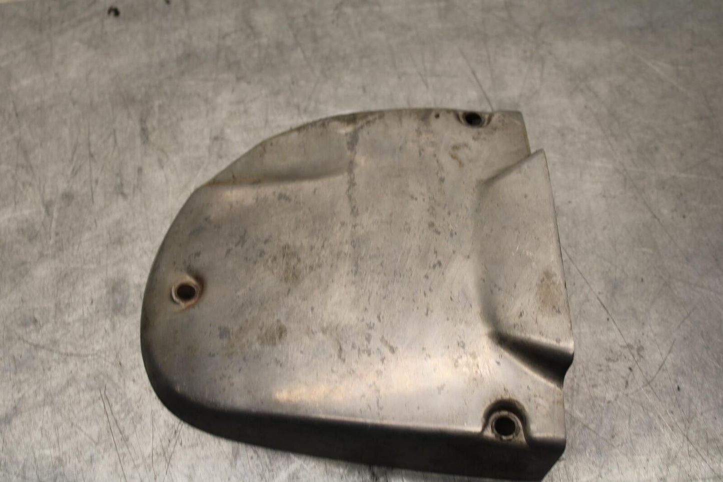 75 SUZUKI GT 550 ENGINE SPROCKET COVER BB67
