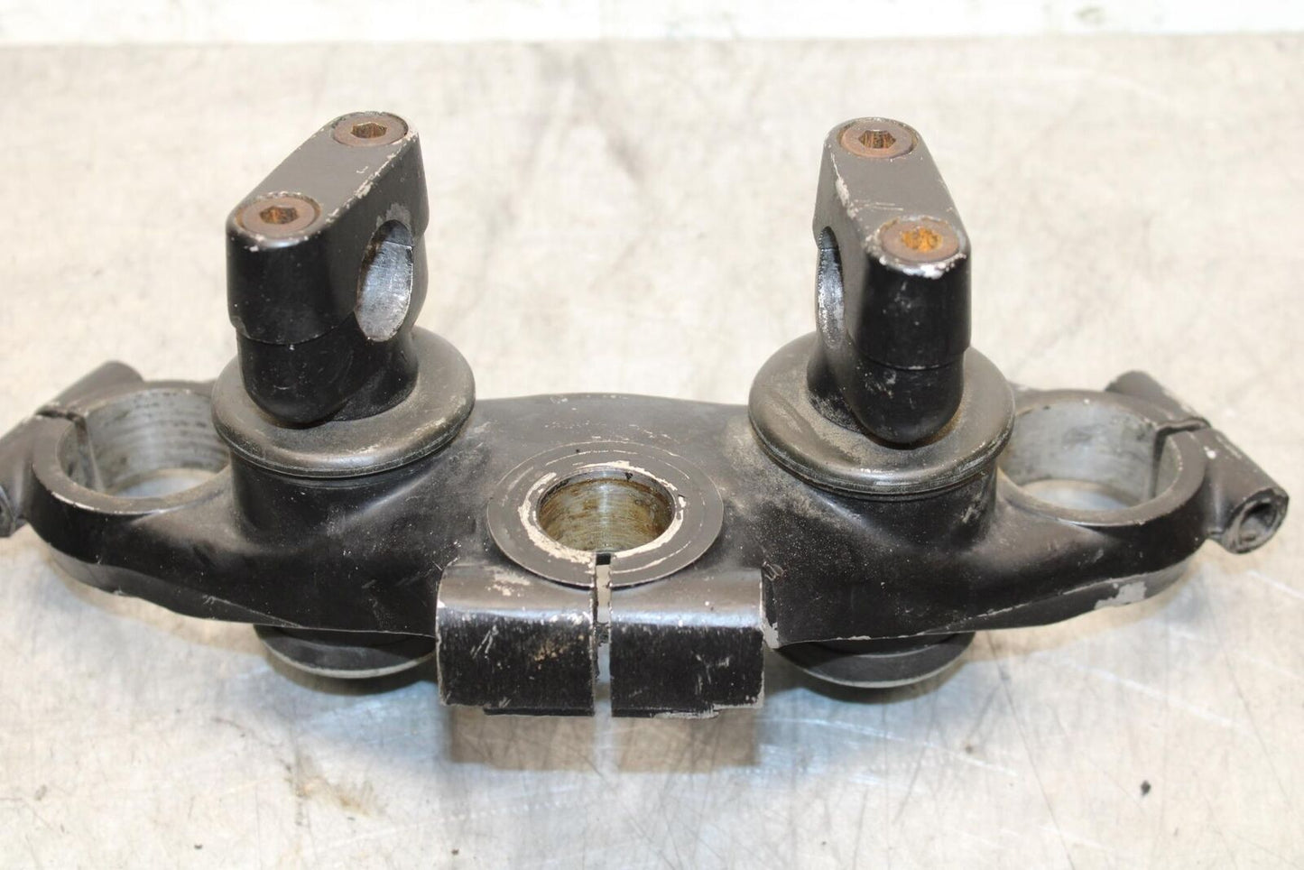 1977 Yamaha XS750 FORKS UPPER TRIPLE TREE CLAMP 1J7-23435-01-98 BB554