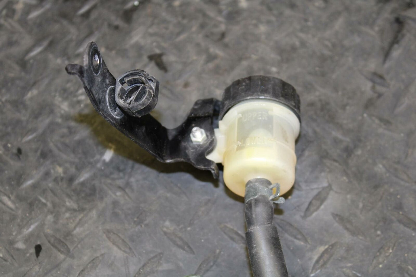 08-16 YAMAHA YZF R6 R6R 2C0 REAR BACK BRAKE MASTER CYLINDER W RESERVOIR BB178