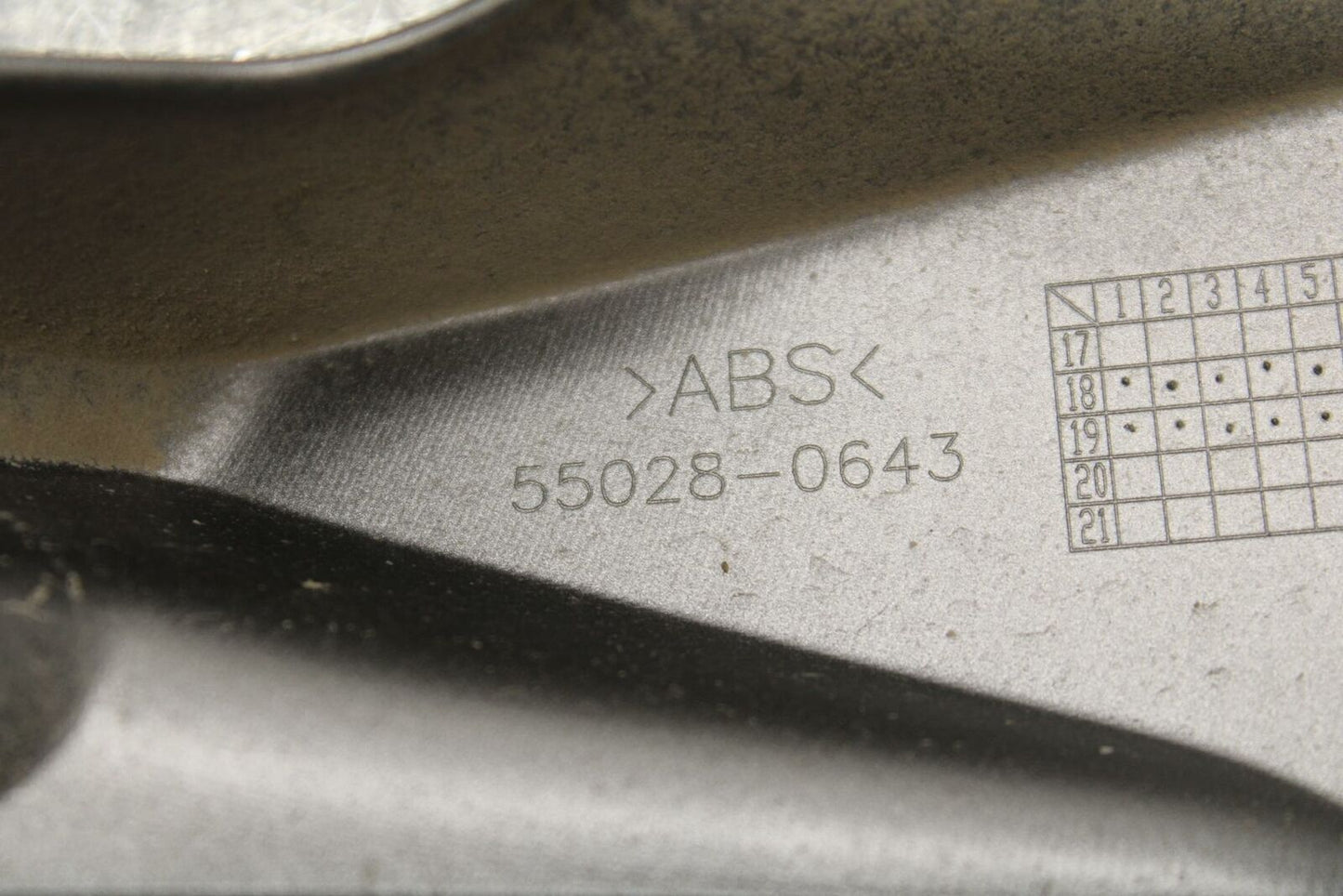 18-22 KAWASAKI NINJA 400 EX400 ABS LEFT AIR INTAKE GRILL BB416