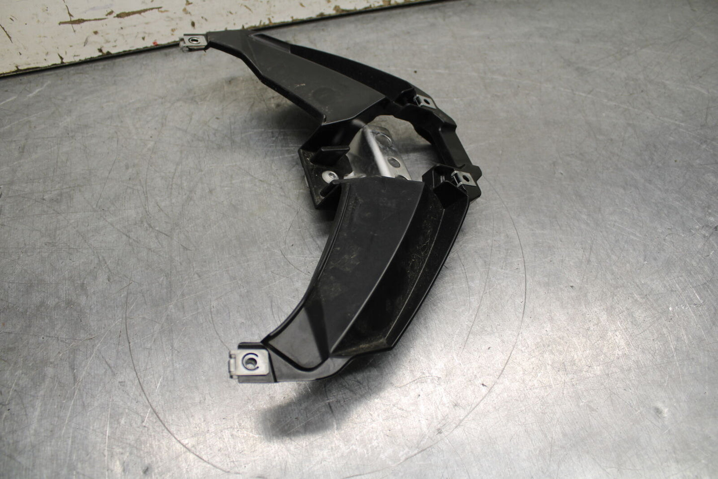 21-24 APRILIA TUONO 660 FACTORY CENTER REAR BACK TAIL FAIRING COWL BB733