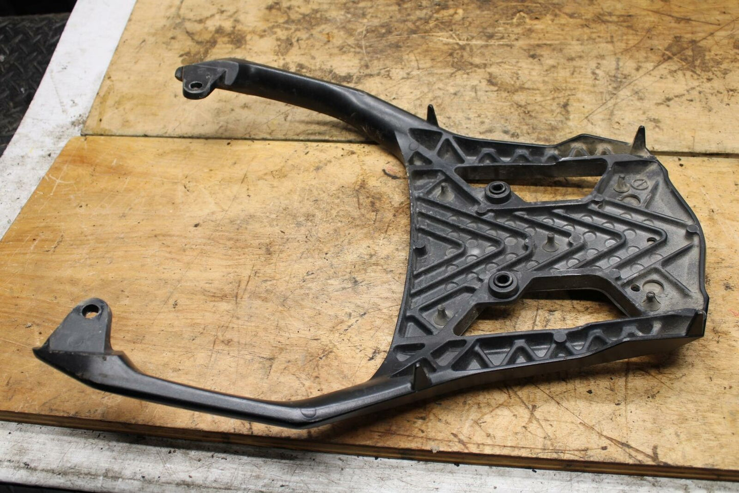 07-11 SUZUKI VSTROM 650 REAR CARGO RACK GRAB BAR BB340