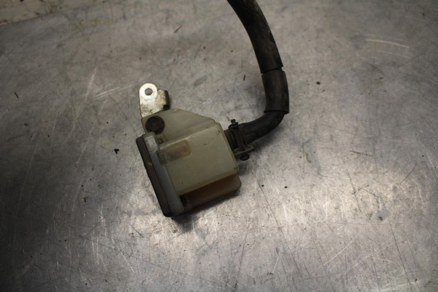 1994 Suzuki GSXR750W REAR BACK BRAKE MASTER CYLINDER W RESERVOIR BB17