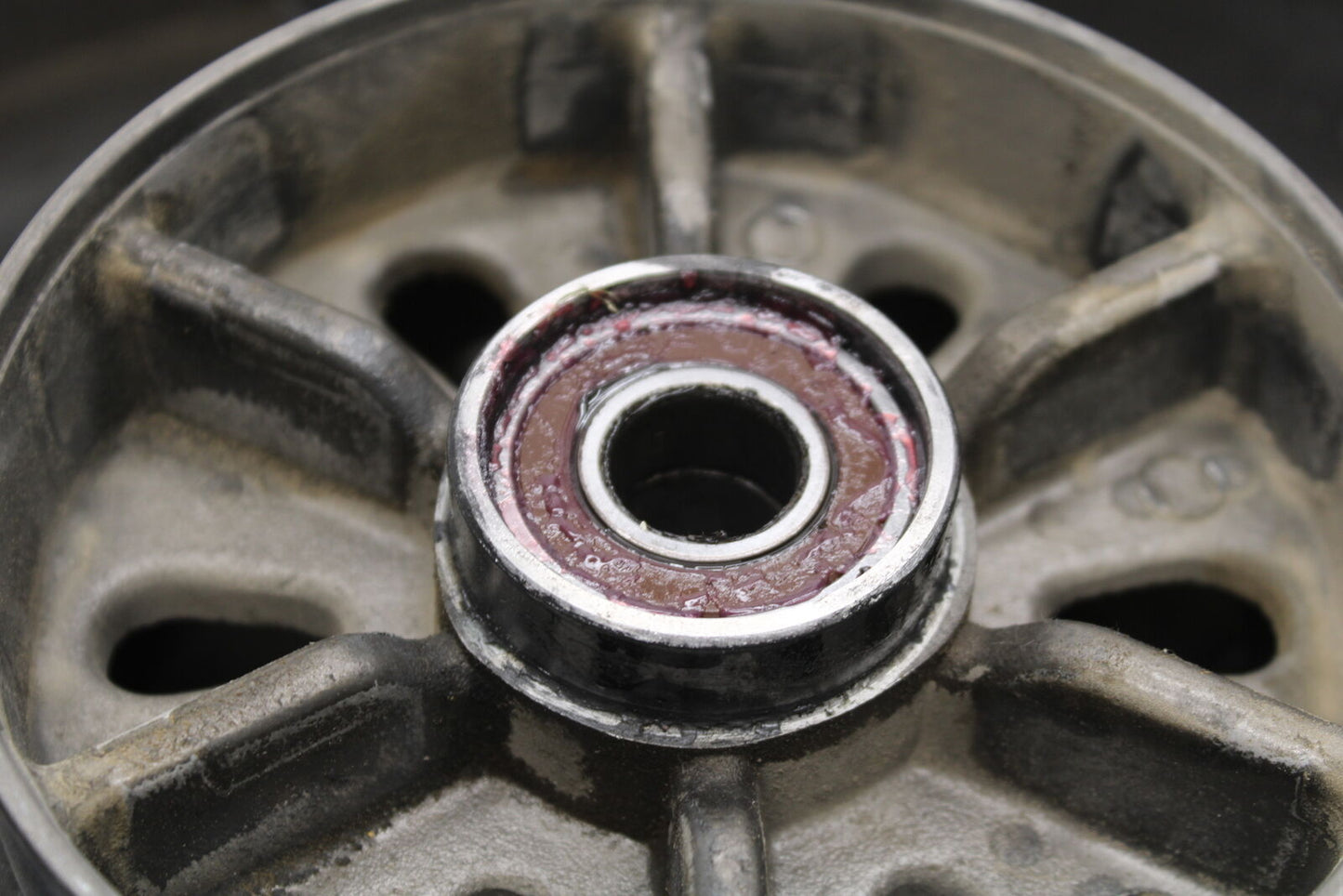 09-11 TRIUMPH DAYTONA 675 REAR RIM WHEEL DISC ROTOR BB652