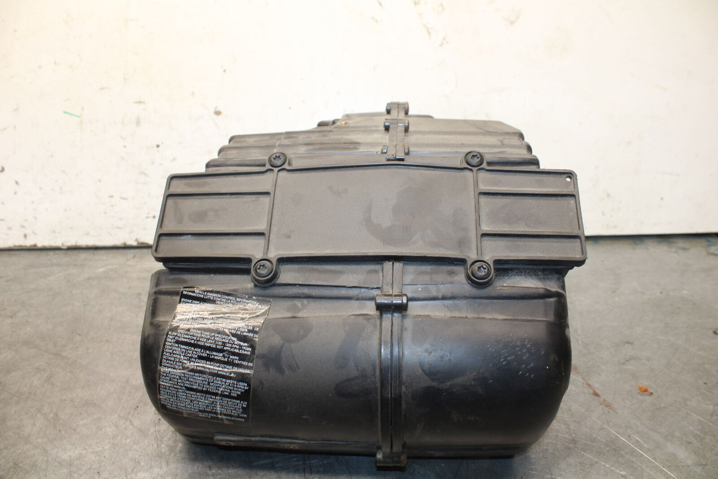 01-06 TRIUMPH TIGER 955I AIRBOX AIR INTAKE FILTER BOX BB693