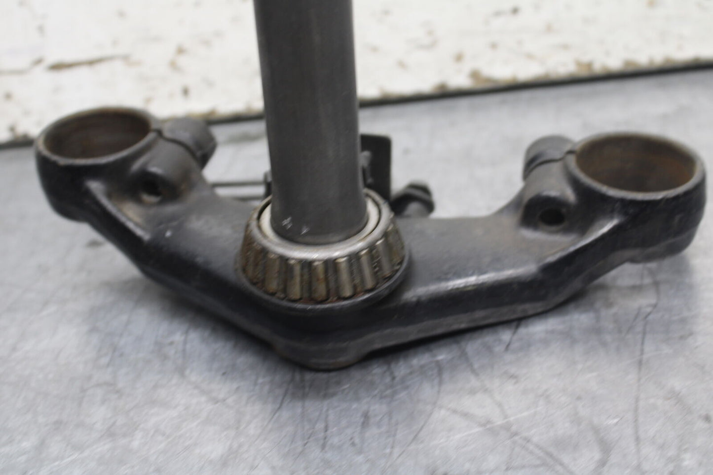 84 HONDA INTERCEPTOR 750 VF750F FRONT FORKS CLAMP LOWER TRIPLE TREE STEM BB108