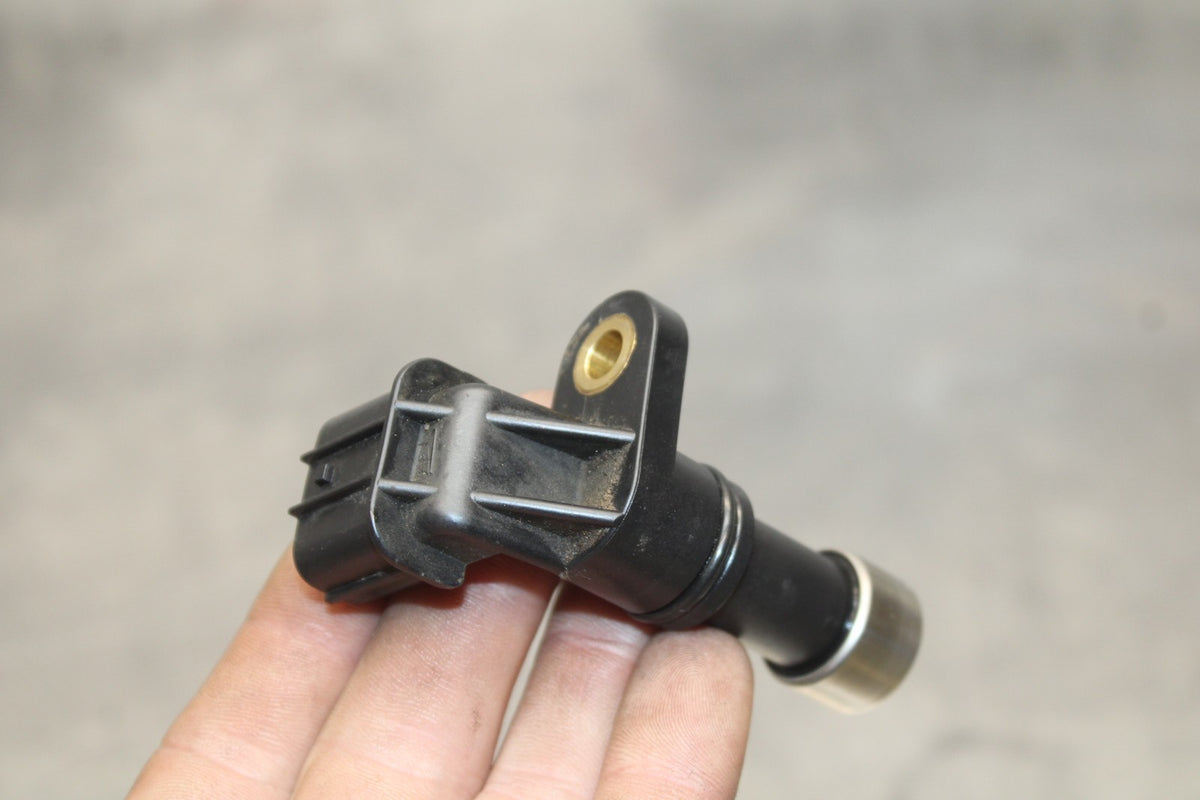 08 KAWASAKI NINJA ZX10R SPEED SPEEDOMETER SENSOR BB902