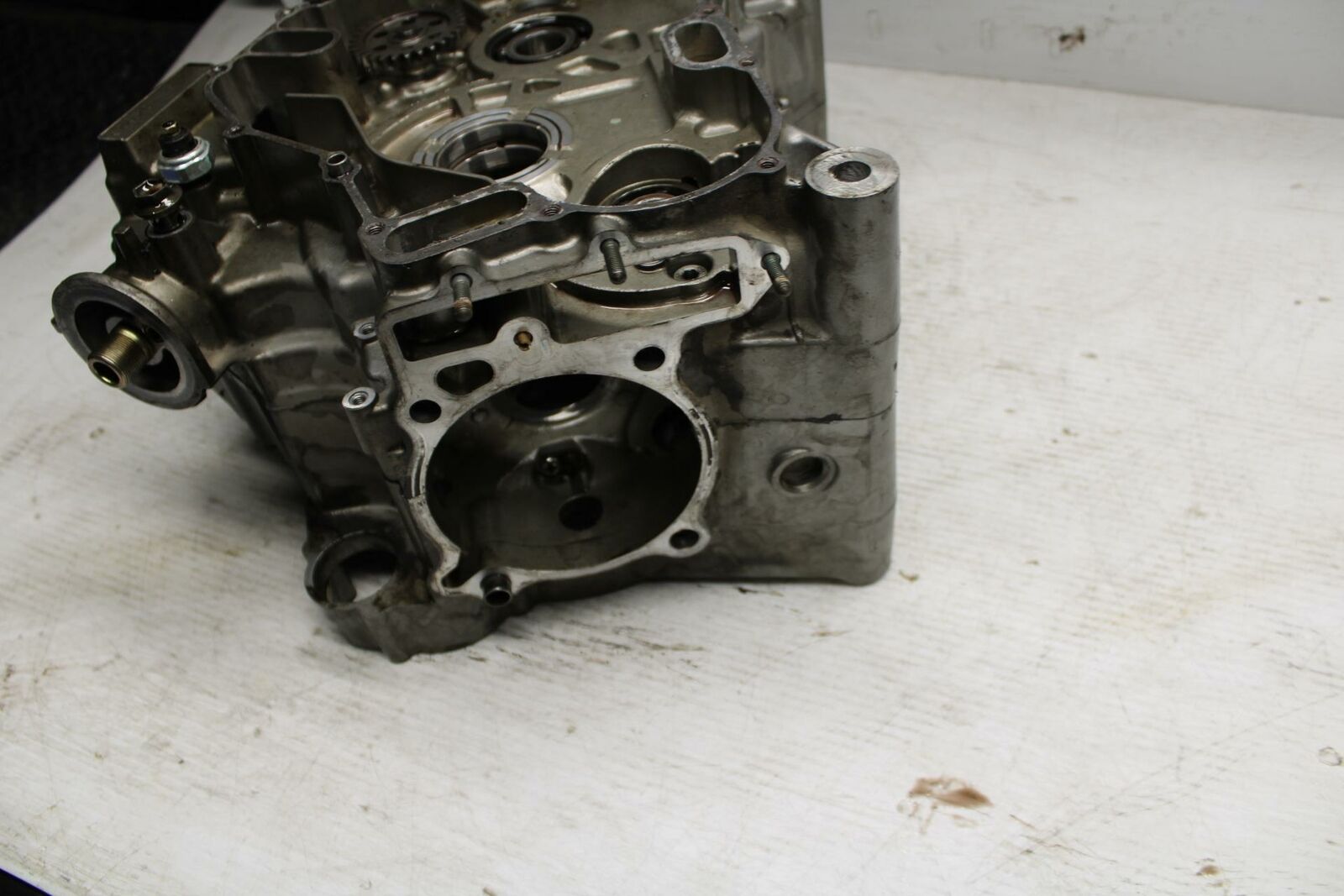 03-05 SUZUKI SV1000 ENGINE MOTOR CRANKCASE CRANK CASES BLOCK BB296