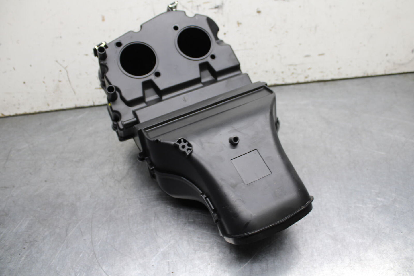 21-24 APRILIA TUONO 660 FACTORY AIRBOX AIR INTAKE FILTER BOX BB733