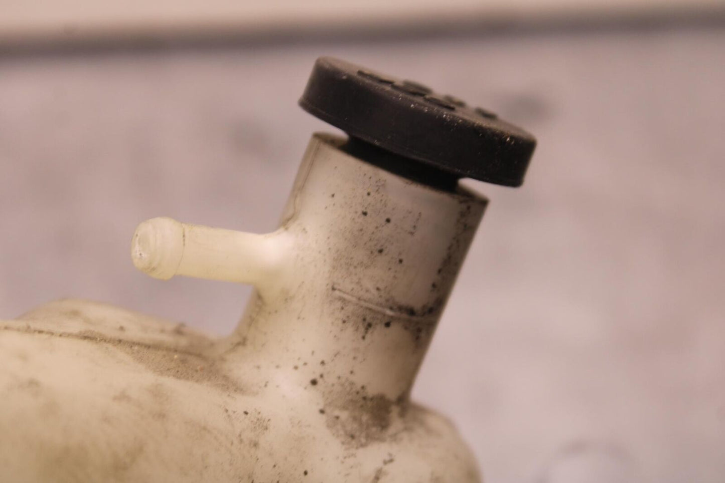 2007 Suzuki GSXR1000 COOLANT WATER TANK RESERVOIR BOTTLE 17910-21H00 BB83