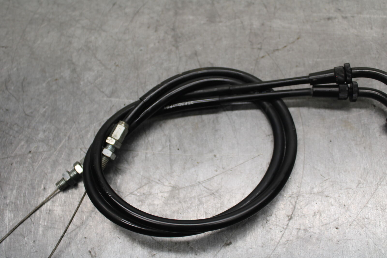 01-02 SUZUKI GSXR1000 THROTTLE CABLES LINES BB113