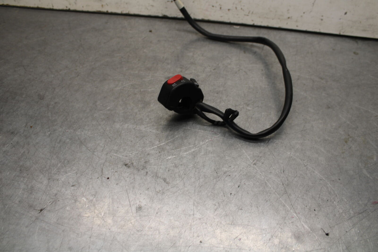 09-11 TRIUMPH DAYTONA 675 RIGHT CLIP ON HANDLE KILL OFF START SWITCH BB652