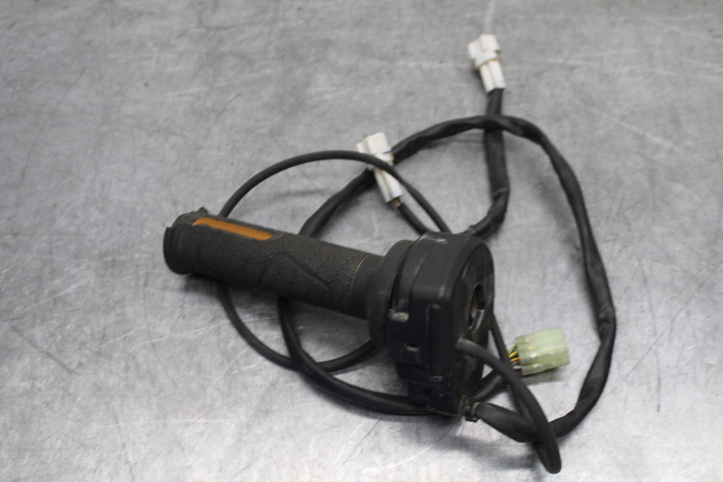 21-24 KTM 890 ADVENTURE R THROTTLE CABLE LINE HOUSING GUIDE BB723