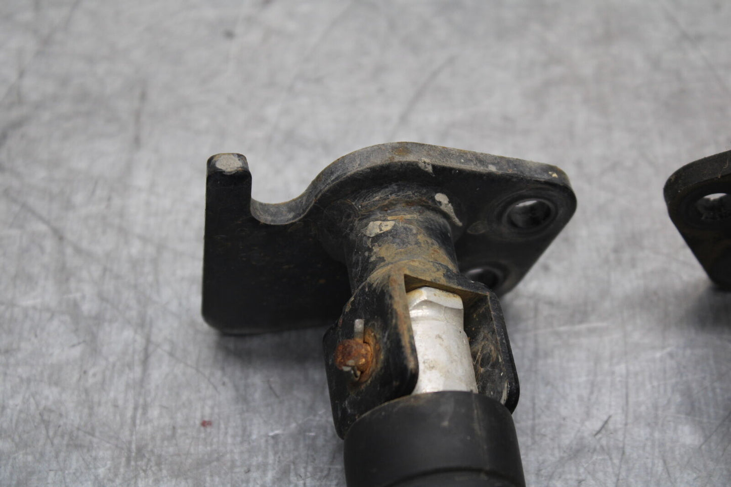 99-00 YAMAHA V STAR 1100 REAR PASSENGER FOOT STEP PEG BB711