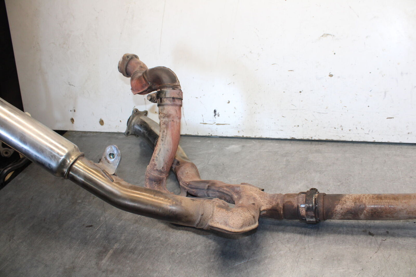 03-07 SUZUKI SV1000S EXHAUST HEADER PIPES MANIFOLD 14210-16G10 BB657