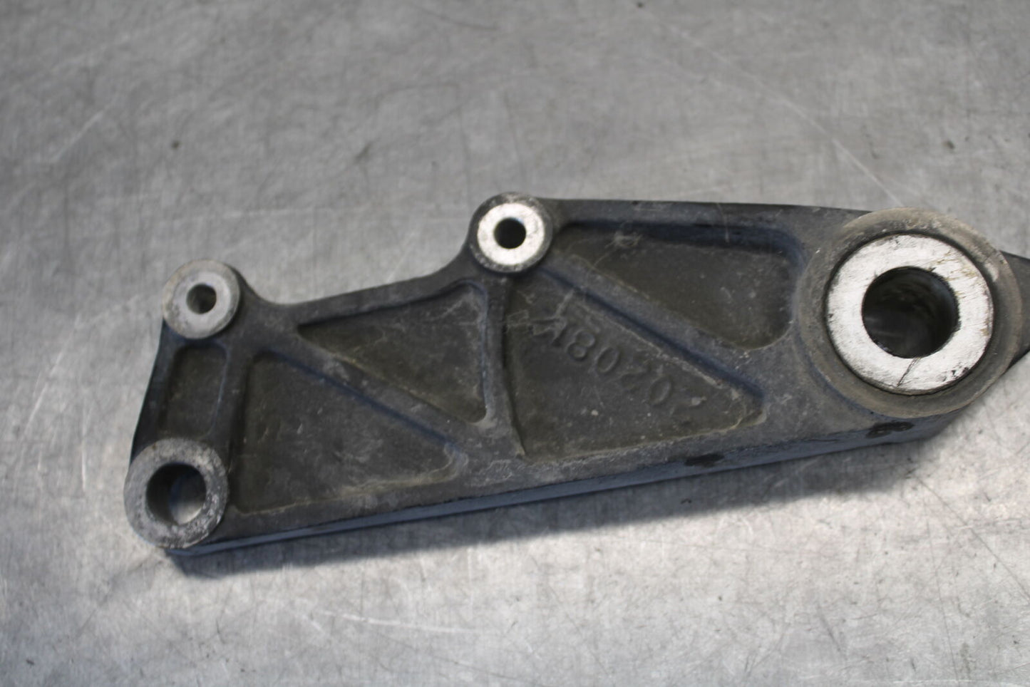 01-06 TRIUMPH TIGER 955I REAR BACK BRAKE CALIPER W MOUNT BRACKET BB693