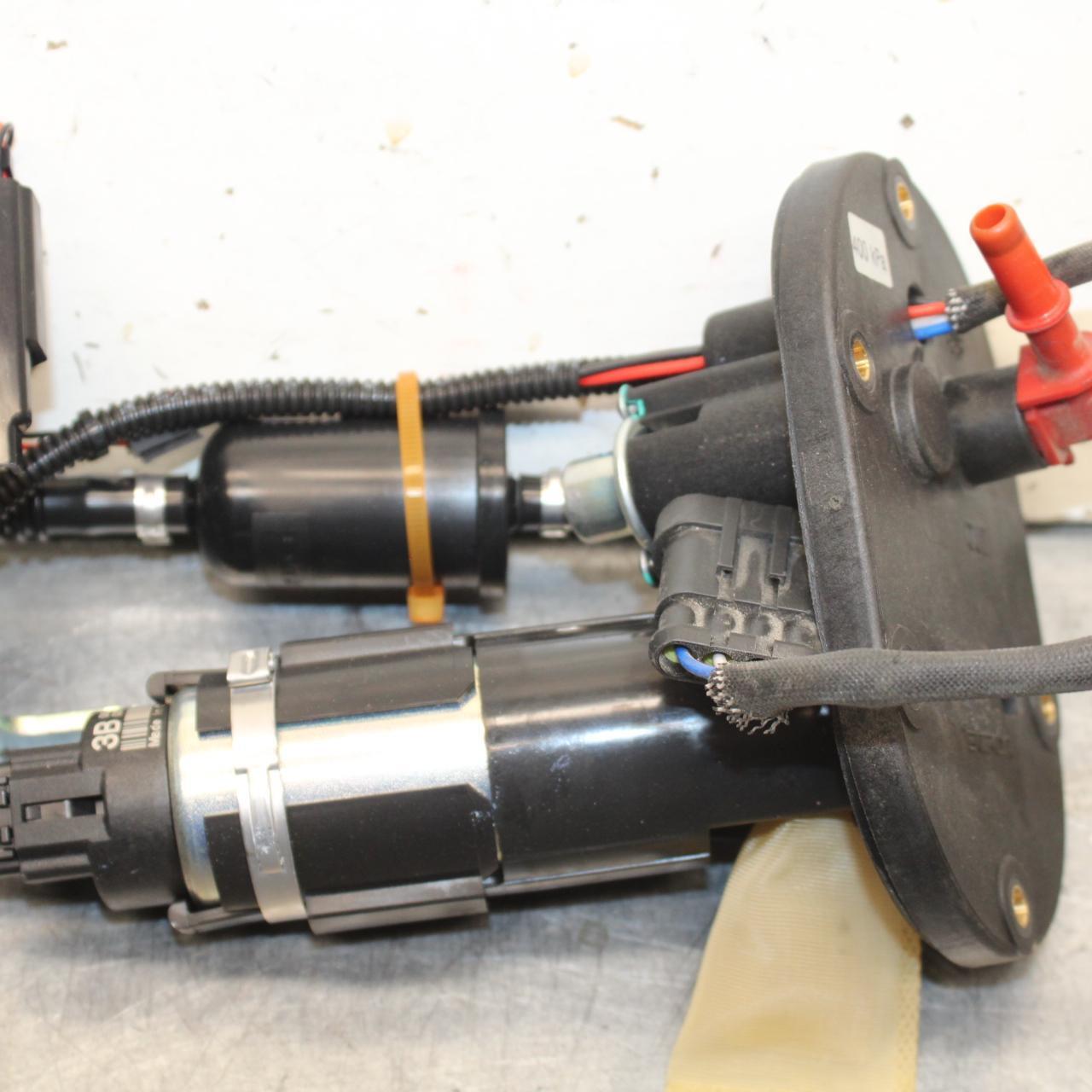 20-23 APRILIA RS660 FUEL PUMP GAS PETROL SENDER UNIT BB643
