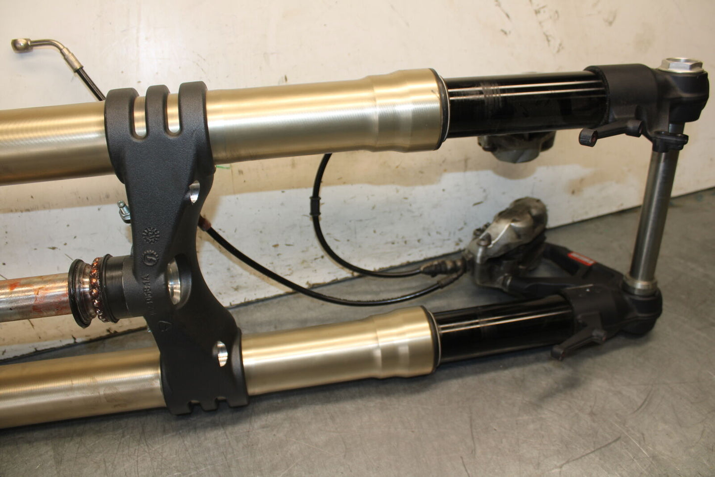 12-15 DUCATI 1199 PANIGALE COMPLETE FRONT END FORKS SUSPENSION TRIPLE BB705