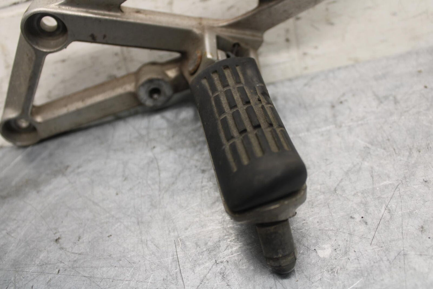 1992 Honda CBR600F2 LEFT REARSET REAR SET DRIVER FOOT PEG REST STOP BB40