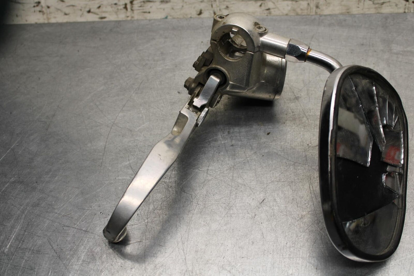 2005 Kawasaki Vulcan 1500 VN1500N FRONT BRAKE MASTER FLUID RESERVOIR BB576