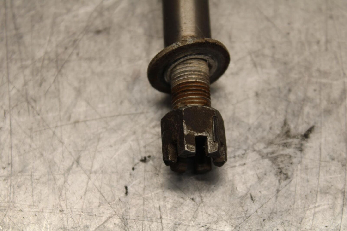 75 SUZUKI GT 550 FRONT WHEEL RIM AXLE PIVOT BOLT BB67
