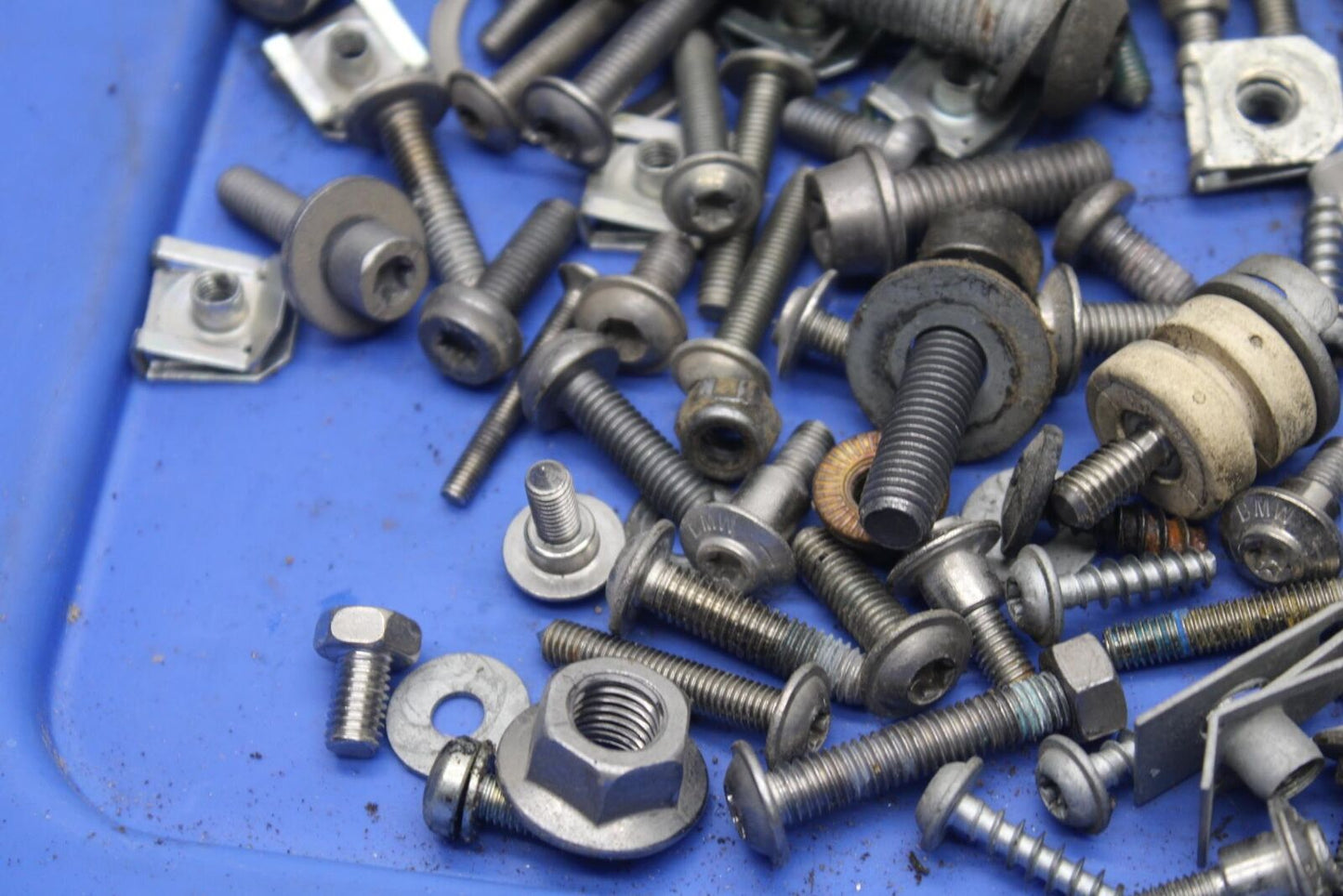 2016 BMW S1000R ABS MISCELLANEOUS BOLTS HARDWARE MOTOR SCREWS BB604