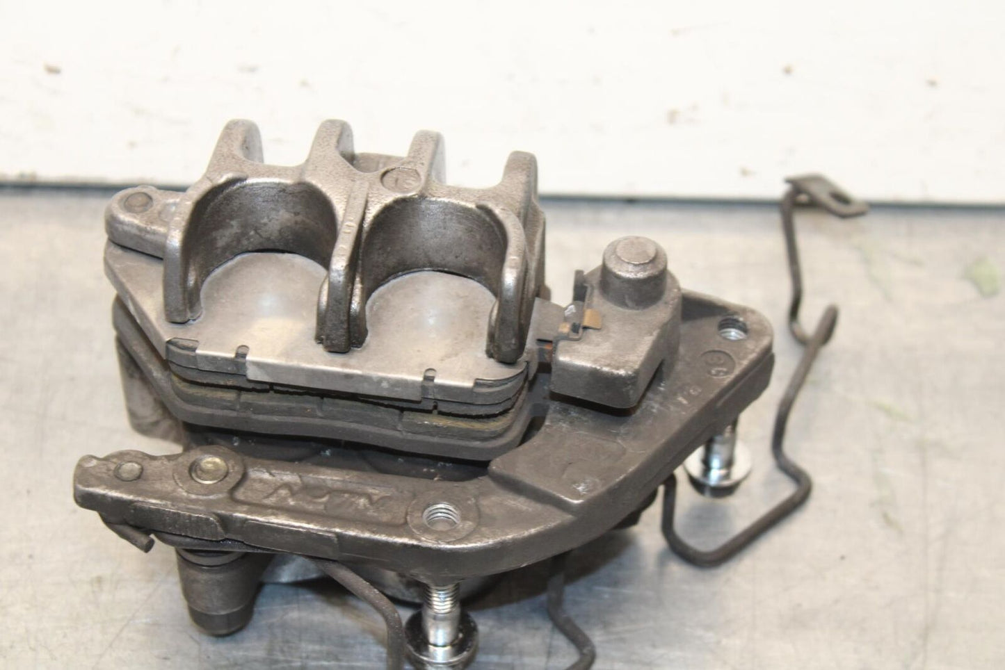97-03 HONDA SHADOW ACE 750 VT750C LEFT FRONT BRAKE CALIPER BB618