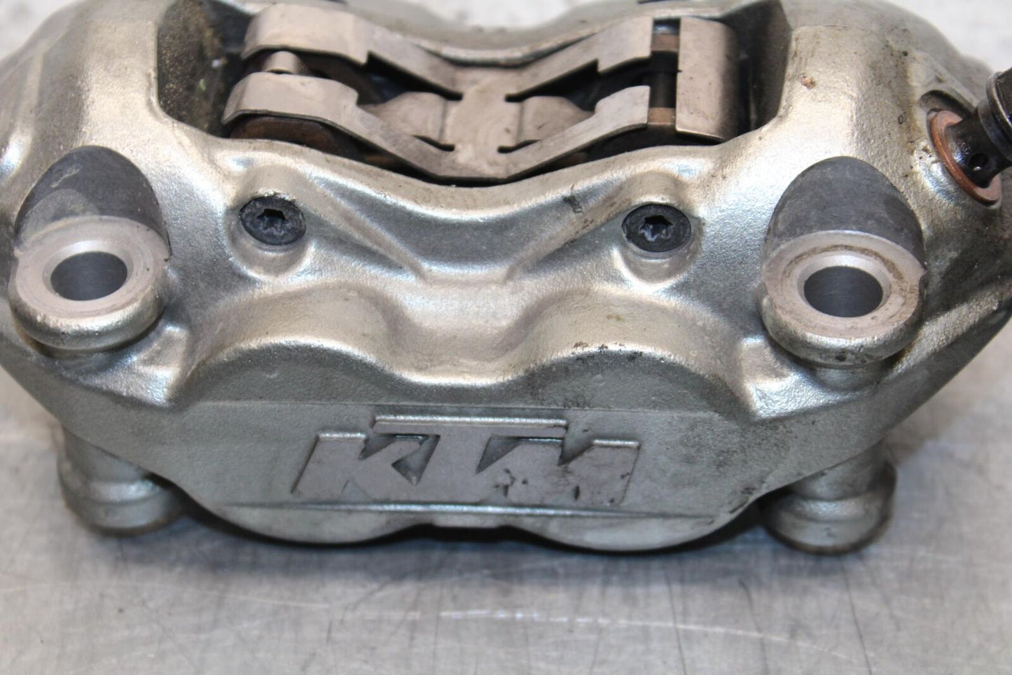 19-20 KTM 790 DUKE 790 RIGHT LEFT FRONT BRAKE CALIPER SET PAIR CALIPERS BB570
