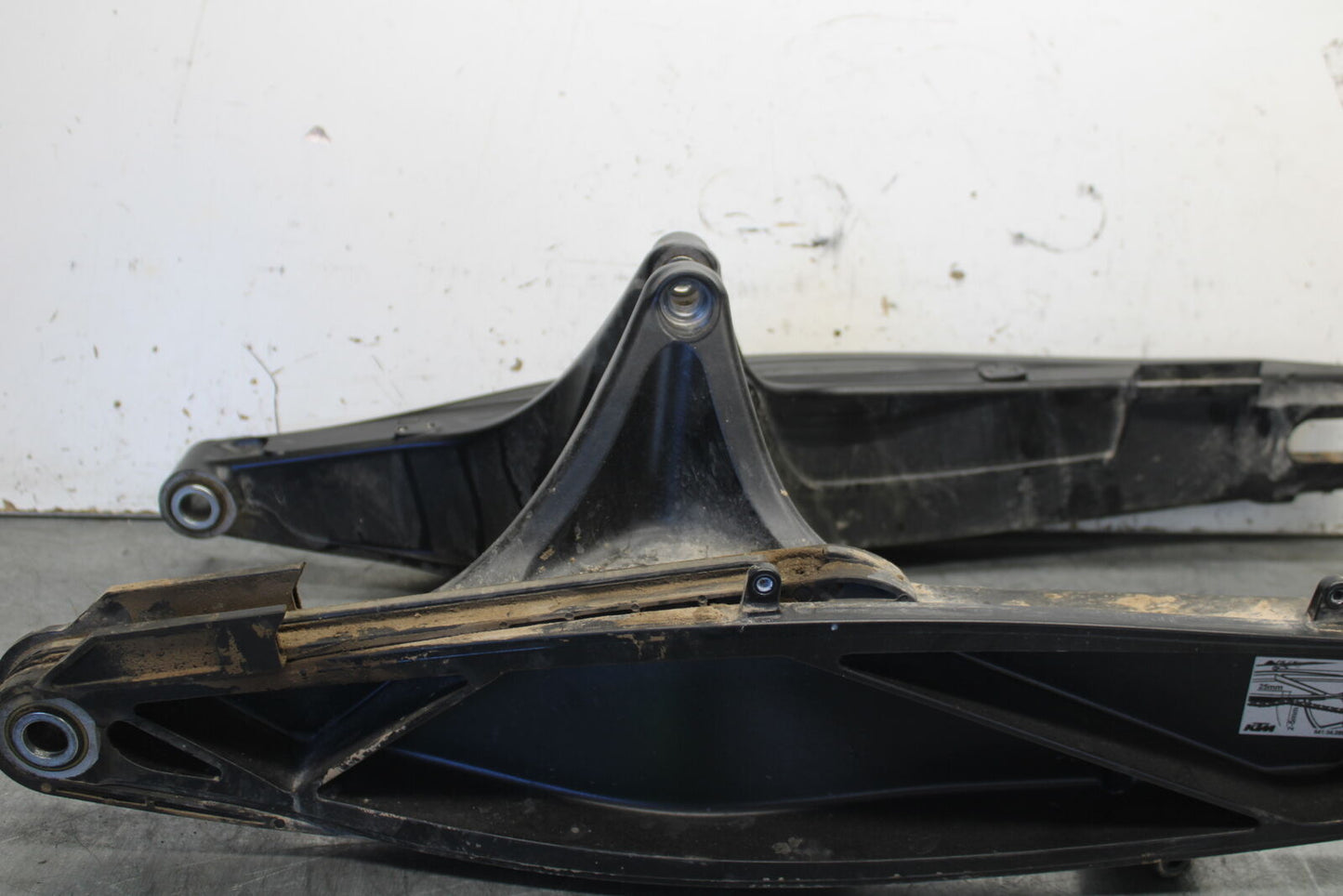 21-24 KTM 890 ADVENTURE R REAR SWINGARM BACK SUSPENSION SWING ARM BB723