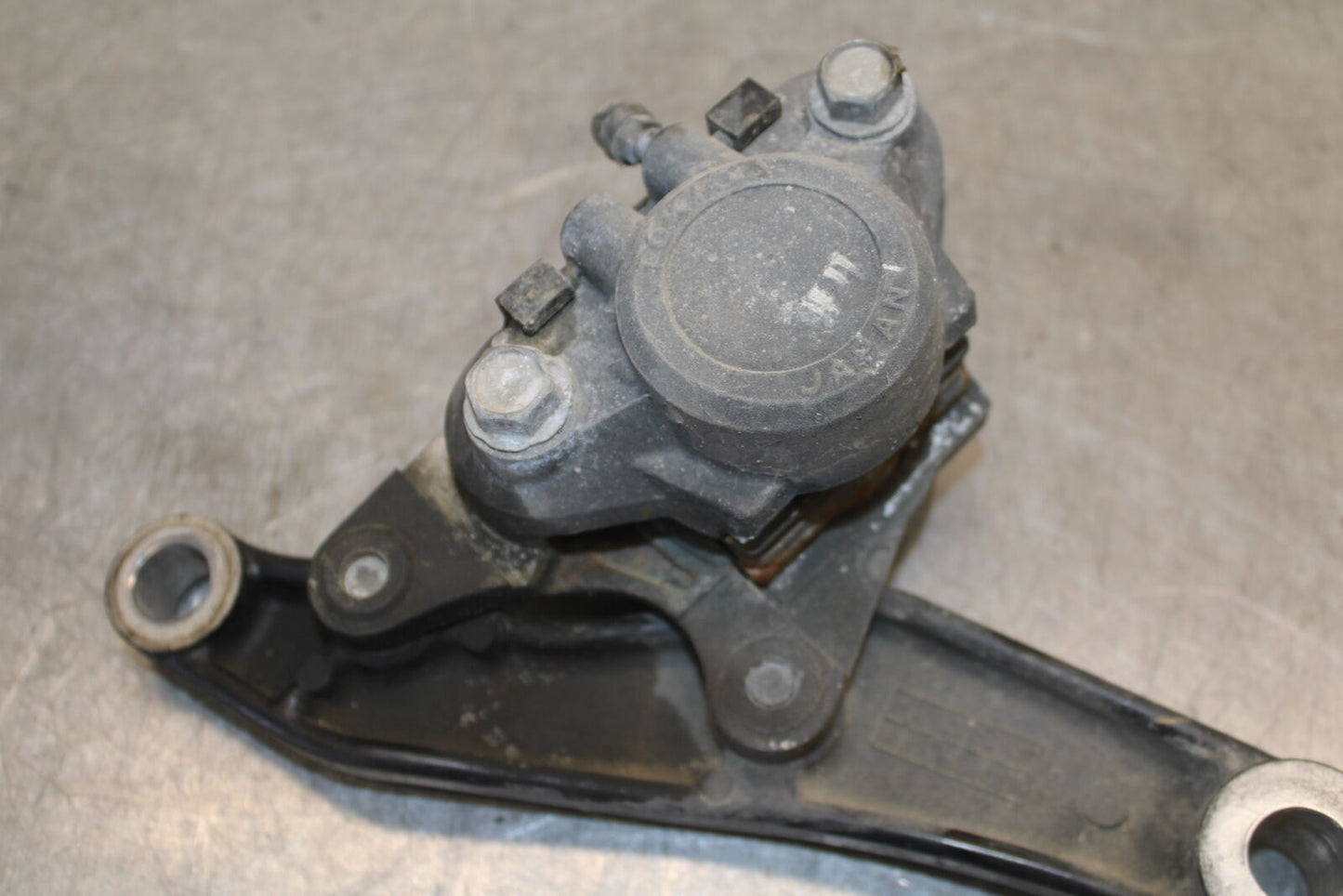 87-03 SUZUKI INTRUDER 1400 VS1400GLP REAR BACK BRAKE CALIPER W MOUNT BB702