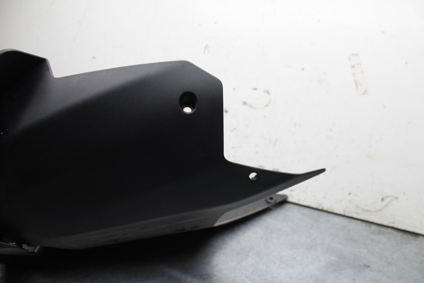 21-24 APRILIA TUONO 660 FACTORY LOWER BOTTOM BELLY FAIRING COWL BB733
