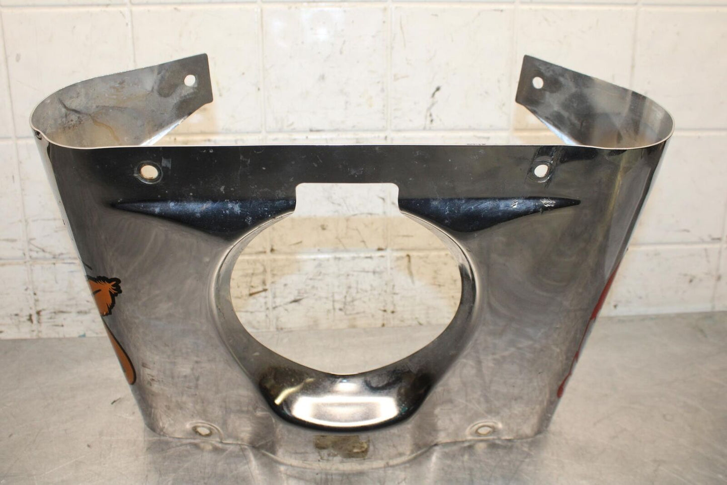 2004 Suzuki Intruder 1500 VL1500 HEADLIGHT HEAD LIGHT LAMP TRIM BB573