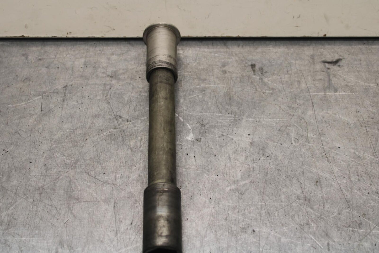 2003 Suzuki SV1000S FRONT WHEEL RIM AXLE PIVOT BOLT 54711-35F10 BB85
