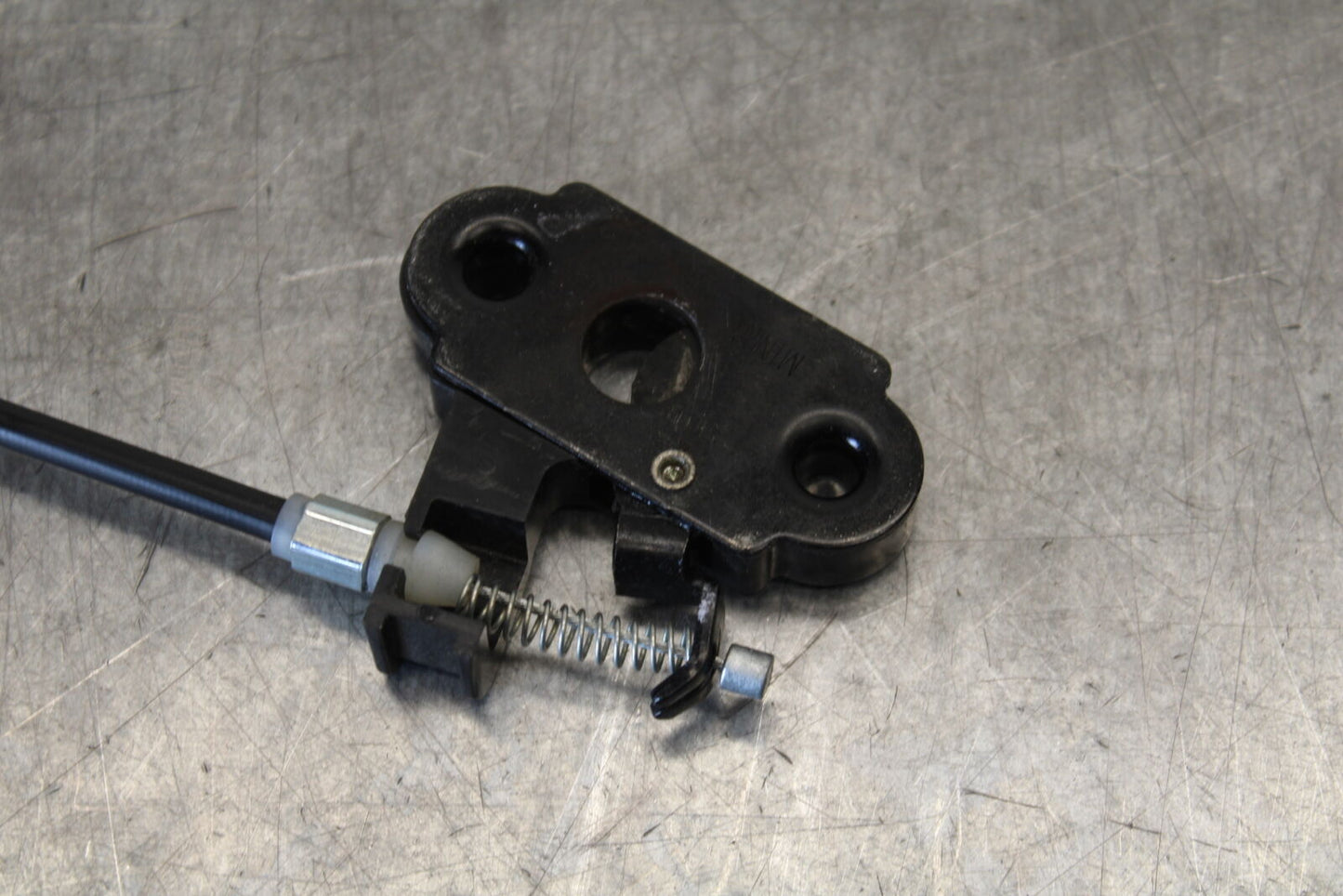 18-23 KAWASAKI NINJA 400 REAR PASSENGER SEAT LATCH LOCK ASSEMBLY BB679