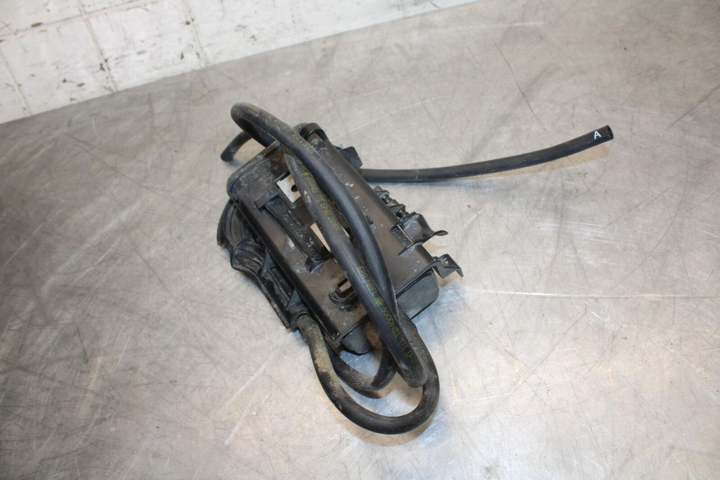 22 KTM 890 ADVENTURE EVAP VAPOR CHARCOAL EMISSION CANISTER BB514