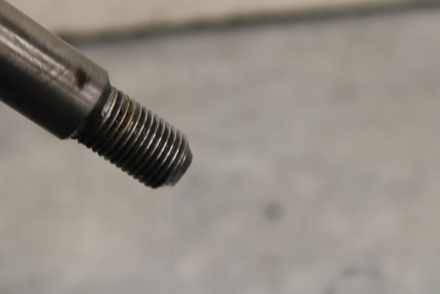 93-07 YAMAHA VMAX 1200 FRONT WHEEL RIM AXLE PIVOT BOLT BB634