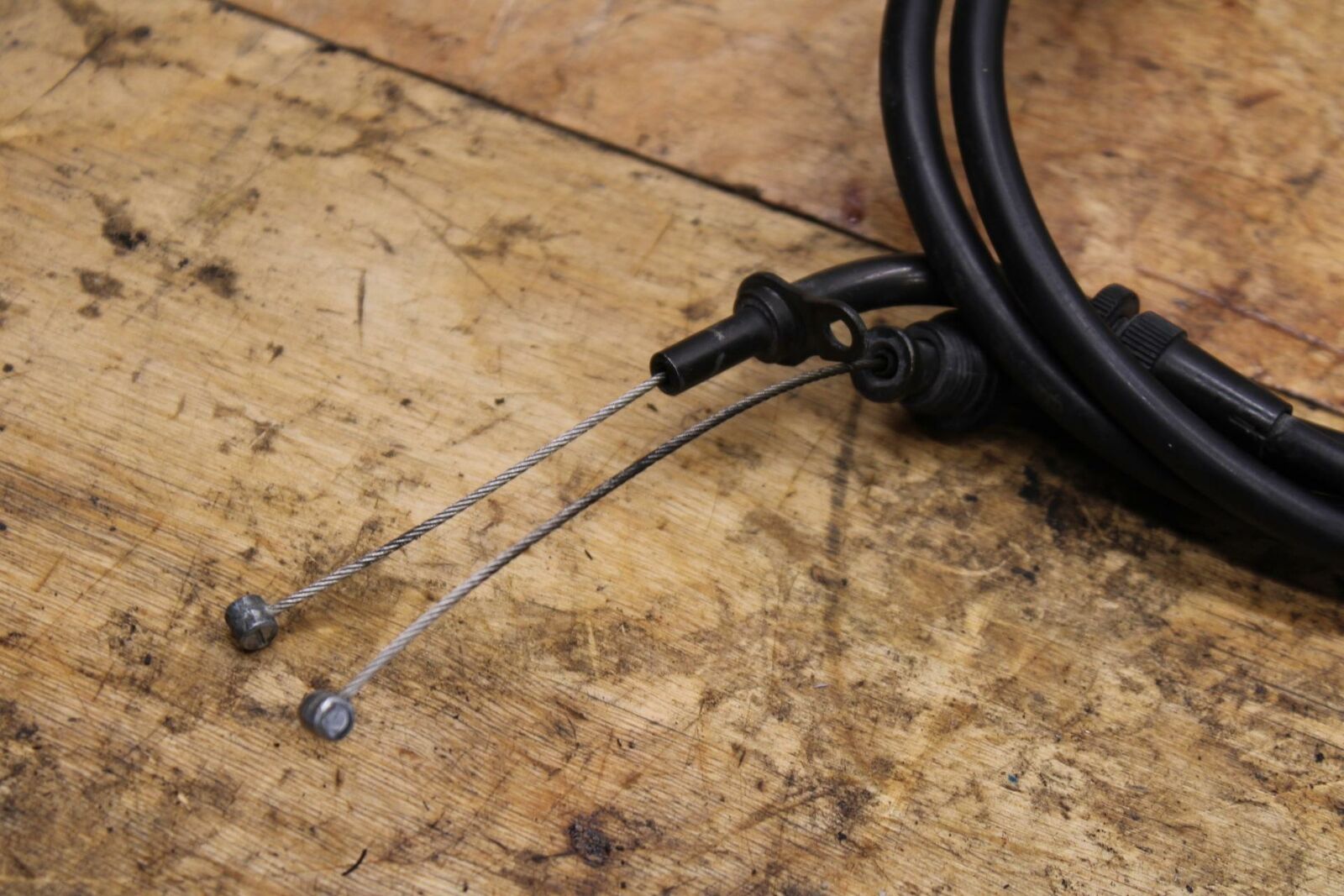 01-03 SUZUKI GSXR600 THROTTLE CABLES LINES BB336