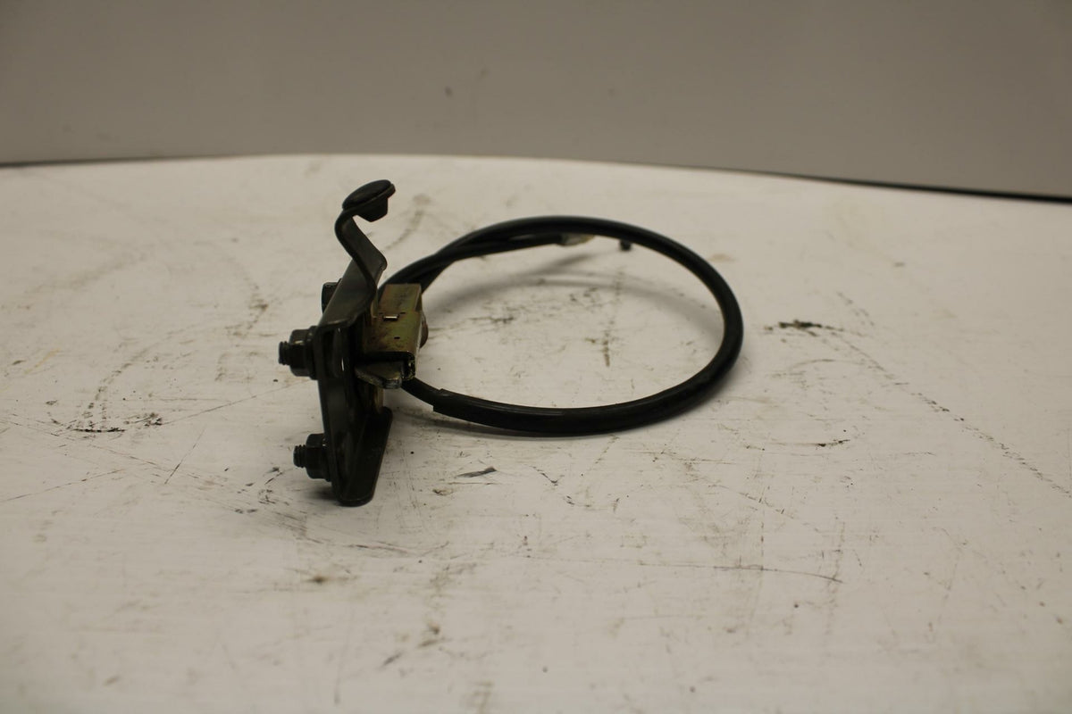 99 YAMAHA YZF R6 REAR PASSENGER SEAT LATCH LOCK ASSEMBLY BB246