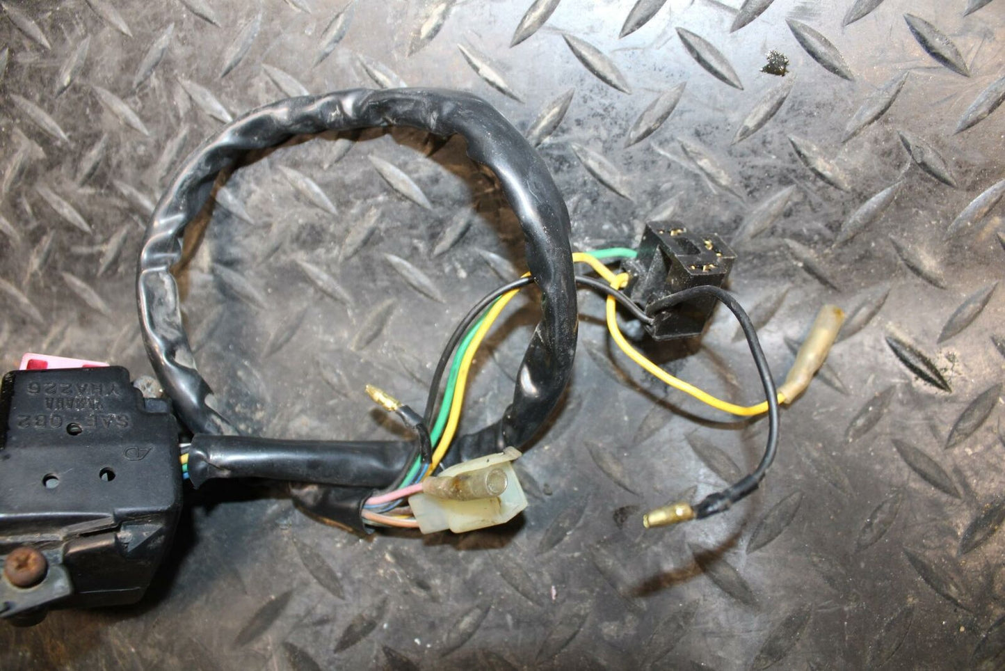 84-85 YAMAHA VIRAGO 1000 LEFT CLIP ON HANDLE HORN SIGNALS CLUTCH SWITCHES BB173