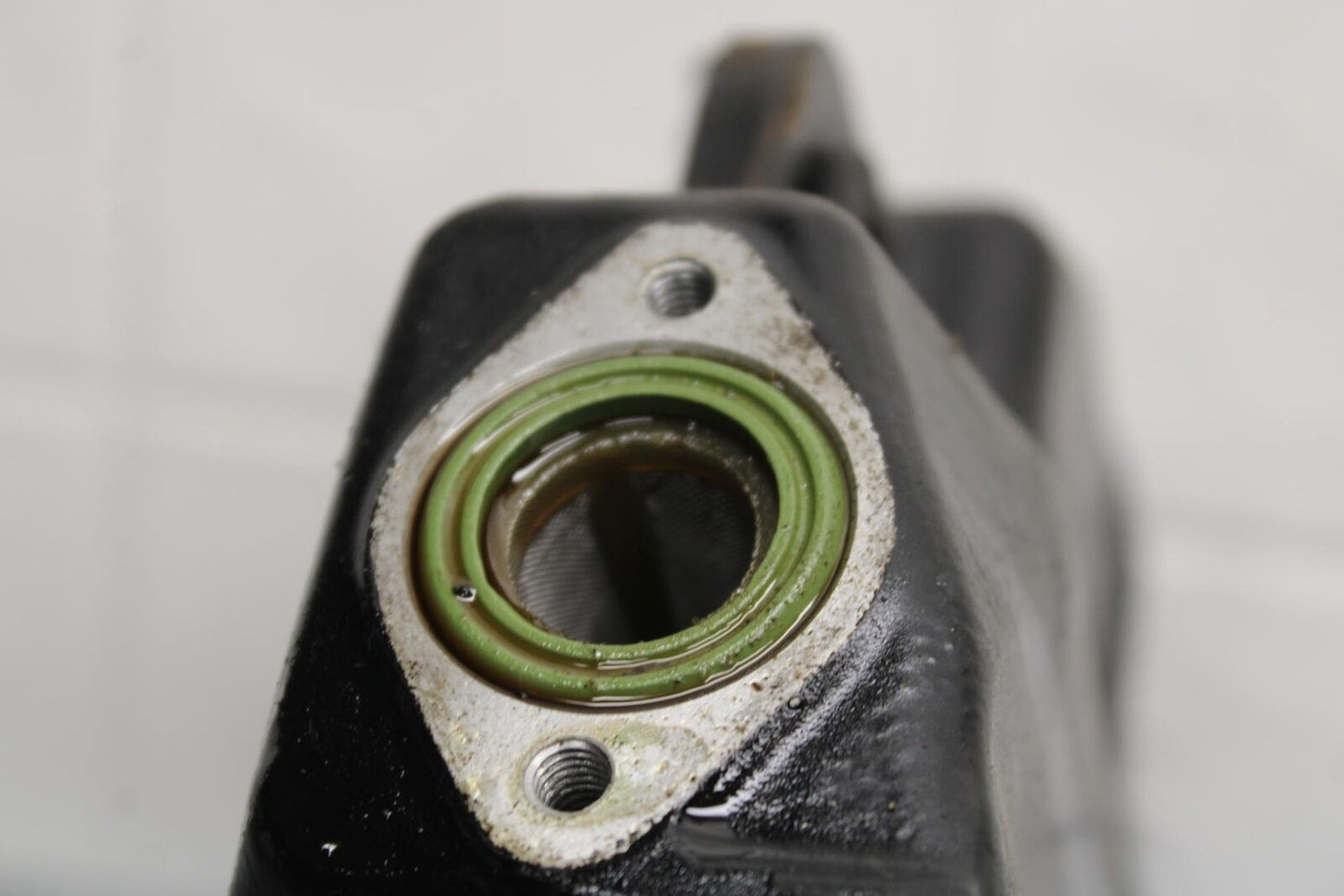07-11 KTM 990 SUPER DUKE OIL TANK ENGINE RESEVOIR BB578