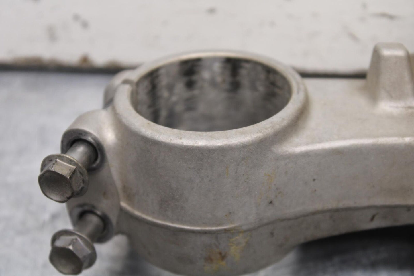 01-03 SUZUKI GSXR600 FRONT FORKS CLAMP LOWER TRIPLE TREE STEM 51410-39F00 BB633