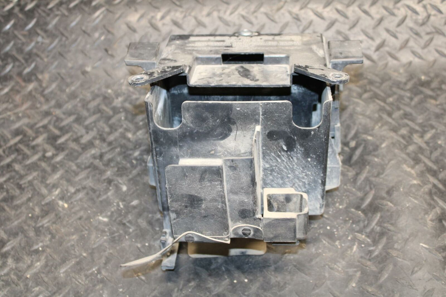 98 HONDA CBR600F3 REAR UNDERTAIL BATTERY TRAY PLASTIC 50325-MAL-600 BB201