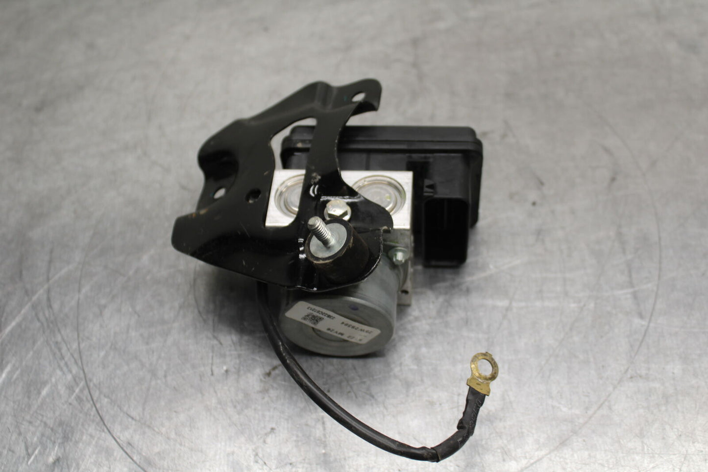 17-24 KTM 390 DUKE ABS PUMP UNIT MODULE BB734