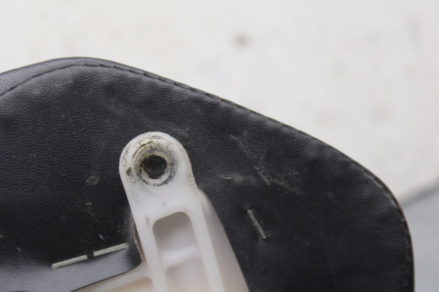 05-06 HONDA CBR600RR FRONT DRIVERS SEAT PAD SADDLE PILLION 77100-MEE-D00 BB689