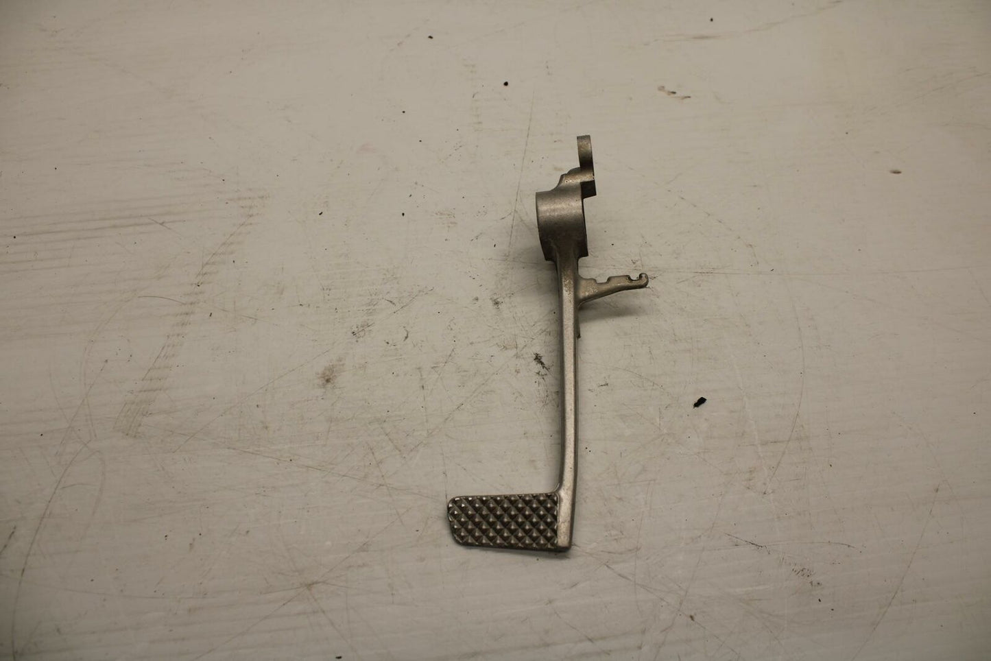 06 YAMAHA YZF R1 RIGHT REARSET BRAKE FOOT PEDAL BB282